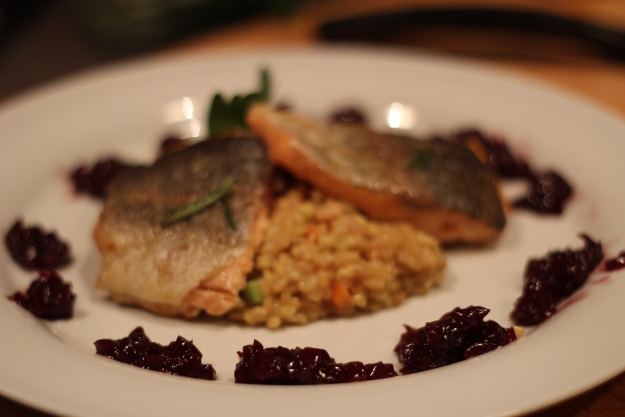 wirtshausfuehrer-kochen-wi-der-wirt-lachsforellenfilet-mit-einkornrisotto-gasthaus-bsteh-19