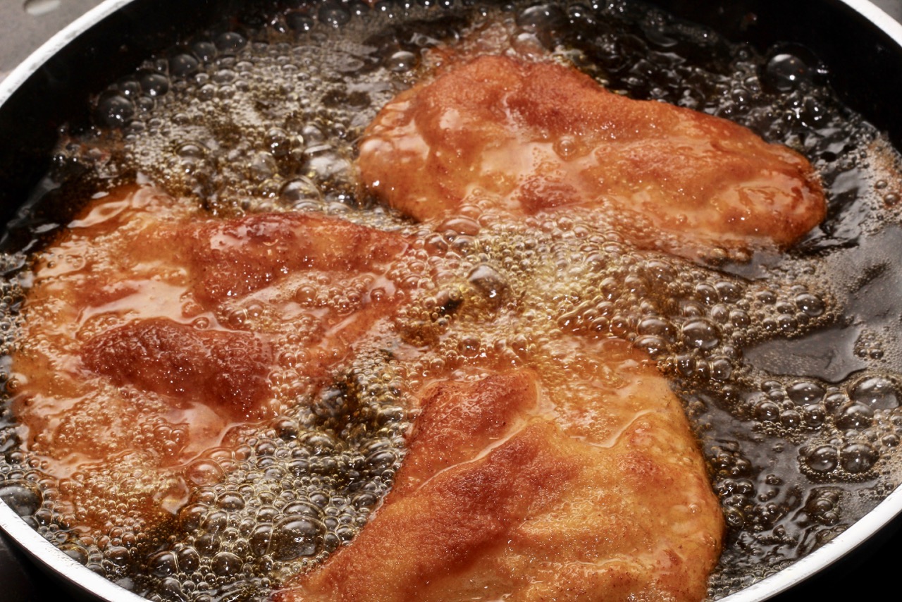 Wirtshausfuehrer - Kochen wie der Wirt – Wiener Schnitzel – Figlmüller – Wien 12