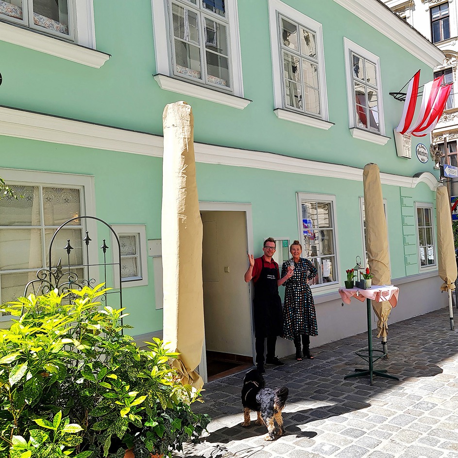 Zu Ebener Erde und im ersten Stock &ndash; Wiener K&uuml;che, sachte in die Gegenwart geholt