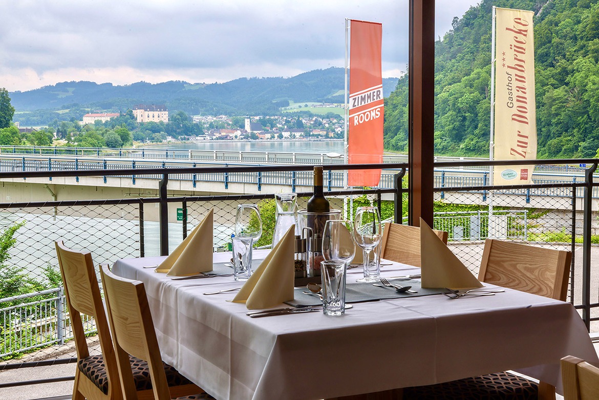 Gasthof zur Donaubr&uuml;cke &ndash; Fisch mit Aussicht